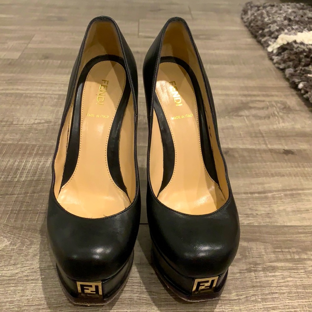 FENDI heel pumps